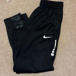 Nike mens jogger